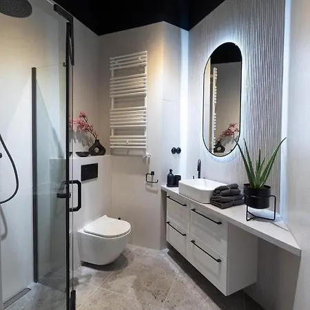 Lion Apartments - Premium Studio With Balcony Krakow Exterior photo