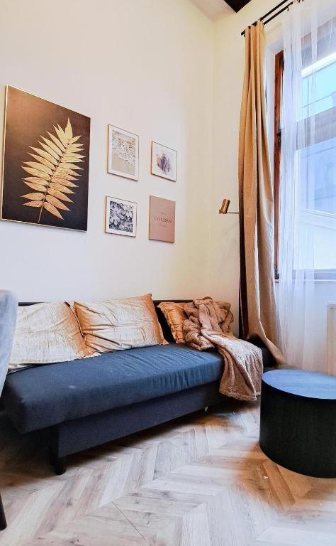 Lion - Premium With Balcony Apartment *