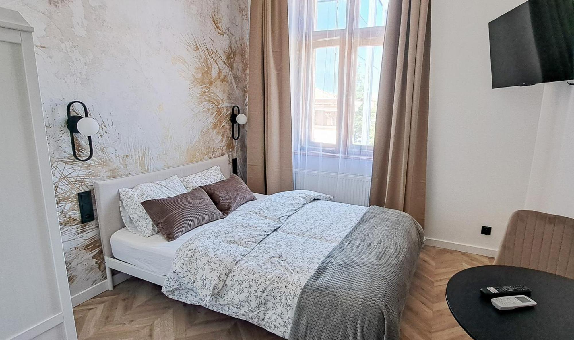 Apartment Lion - Premium With Balcony